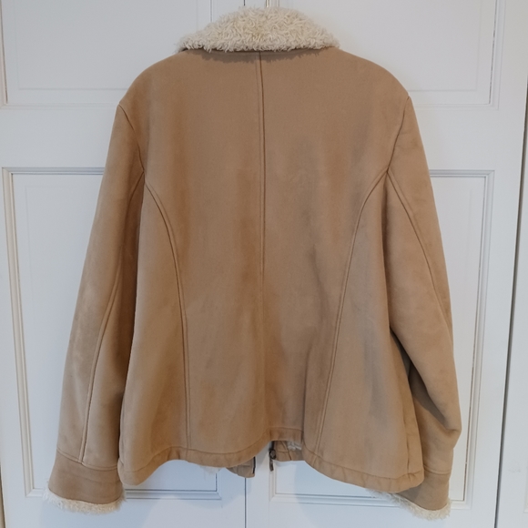 Liz Claiborne shearling coat - Picture 4 of 7